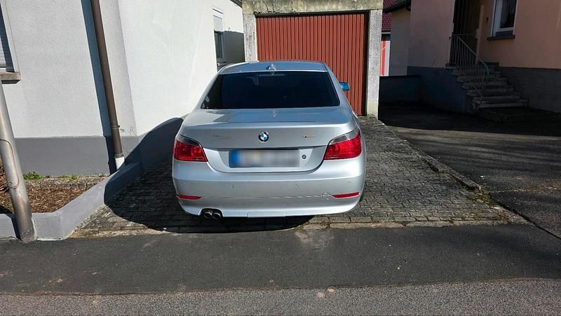 Gebraucht BMW 525 192 PS (141 kW) 2004 Silber Limousine