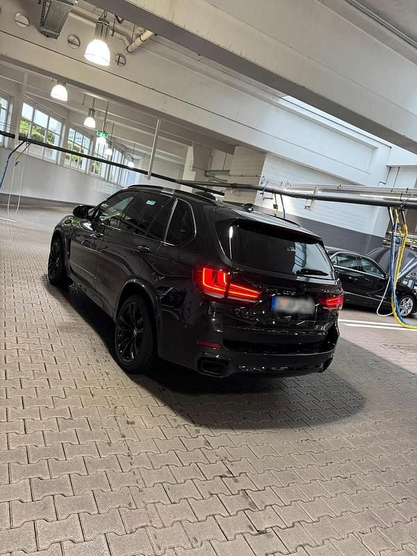 Second-hand BMW X5 M Performance 381 CP (280 kW) 2017 Negru SUV
