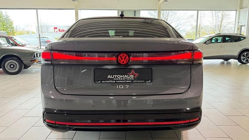 Gebraucht VW ID.7 Pro 210 kW (286 PS) 2024 Grau Limousine