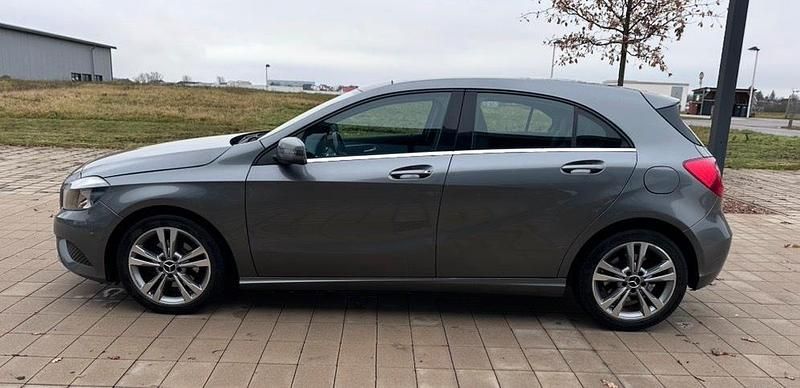 Gebraucht Mercedes A220 170 PS (125 kW) 2013 Grau Limousine