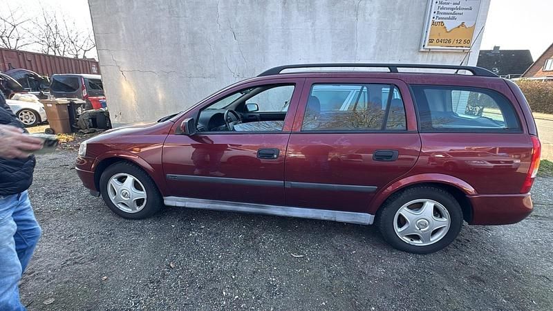 Gebraucht Opel Astra 116 PS (85 kW) 1998 Rot Kombi
