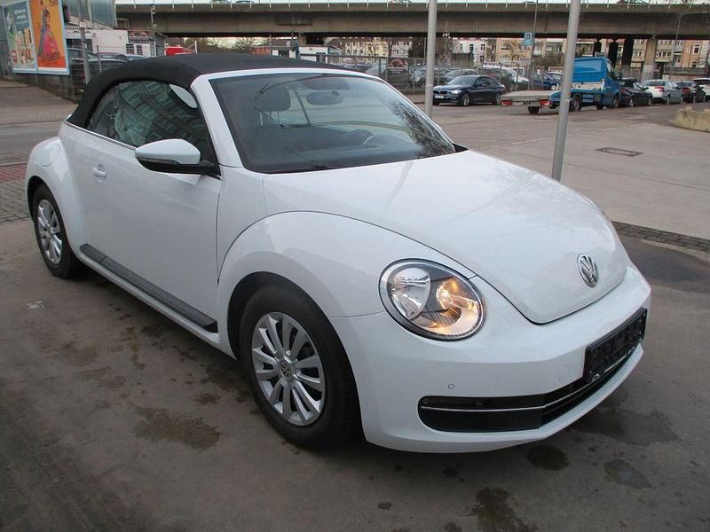 Gebraucht VW Beetle Cabriolet Basis 105 PS (77 kW) 2016 Weiß Cabrio