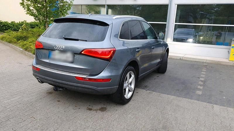 Gebraucht Audi Q5 S-Line 177 PS (130 kW) 2011 Grau SUV