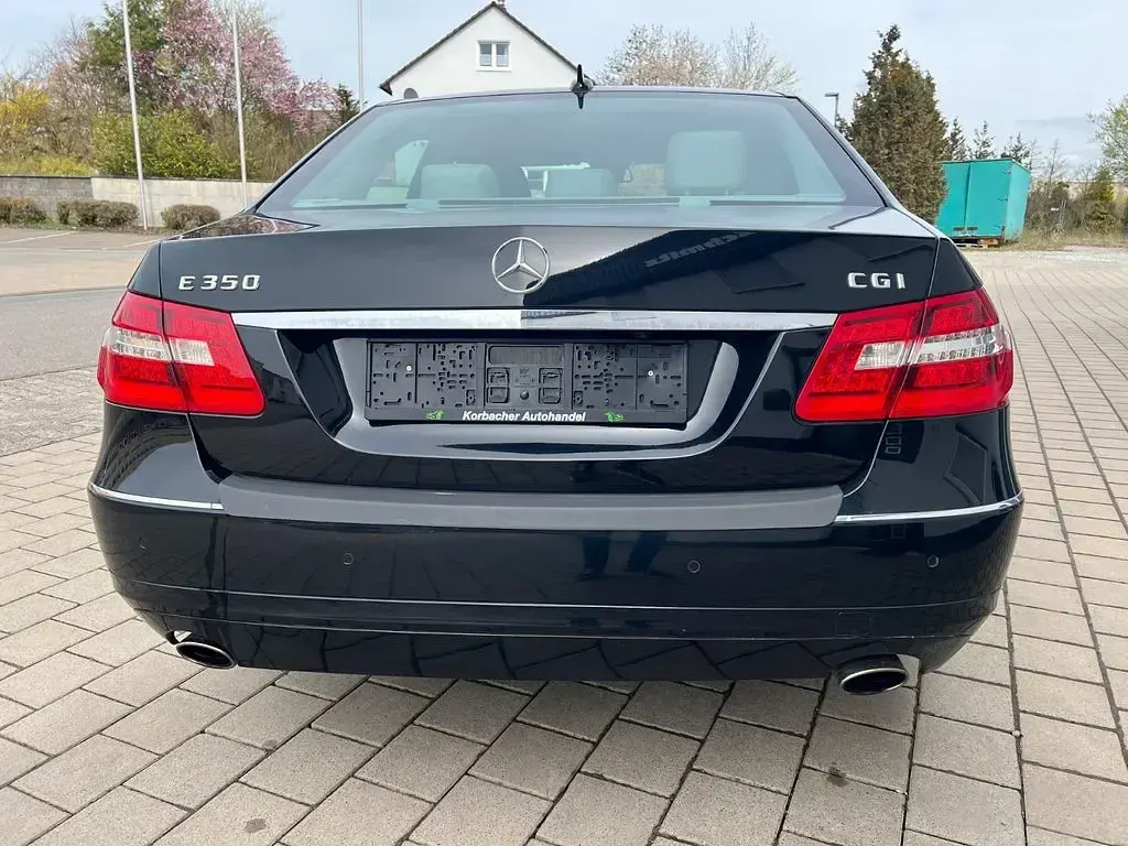 Gebraucht Mercedes E350 292 PS (214 kW) 2010 Schwarz Limousine