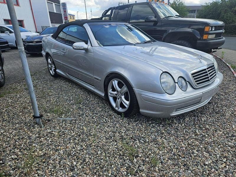 Gebraucht Mercedes CLK230 Avantgarde 197 PS (144 kW) 2001 Silber Cabrio