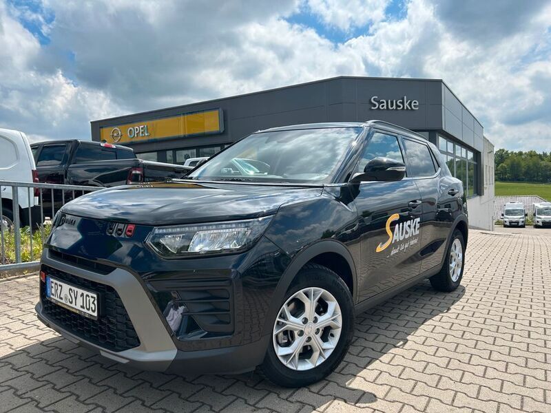 Schwarz Gebraucht 2024 Ssangyong Tivoli Quartz SUV | 22.860 € (Etwas zu teuer) - Bild 1/4