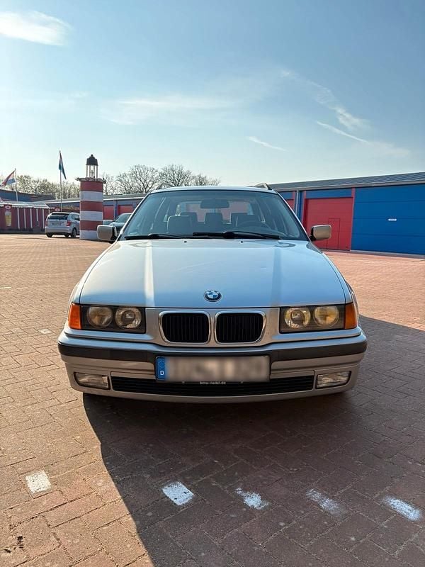 Gebraucht BMW 328 193 PS (141 kW) 1997 Silber Kombi
