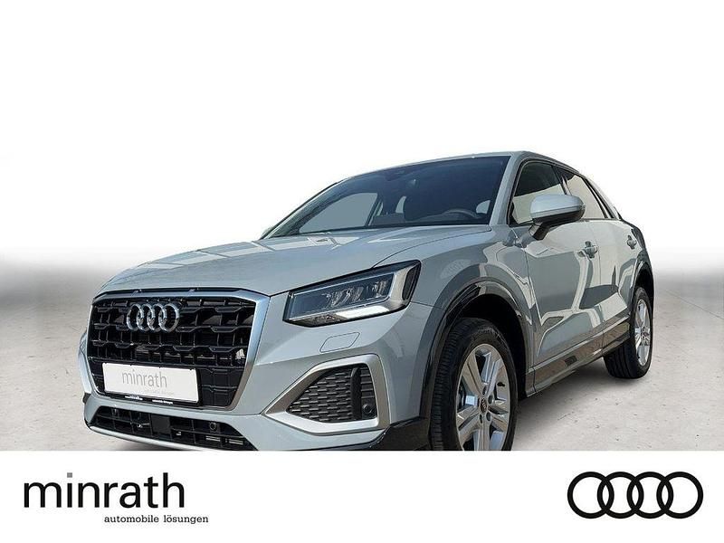 Neu Audi Q2 Advanced 150 PS (110 kW) 2026 Grau SUV