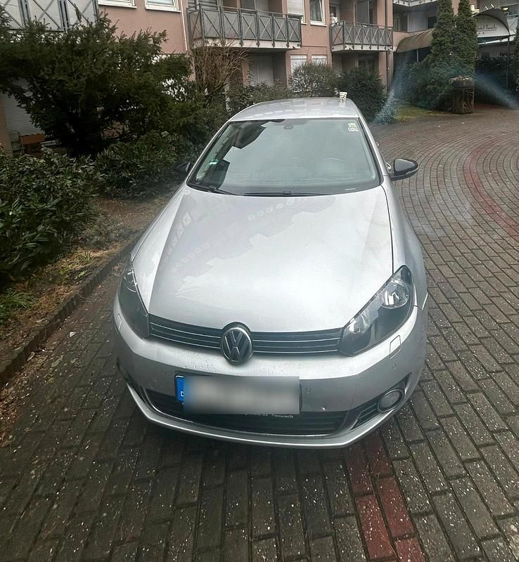 Gebraucht VW Golf VI 105 PS (77 kW) 2011 Silber Kleinwagen