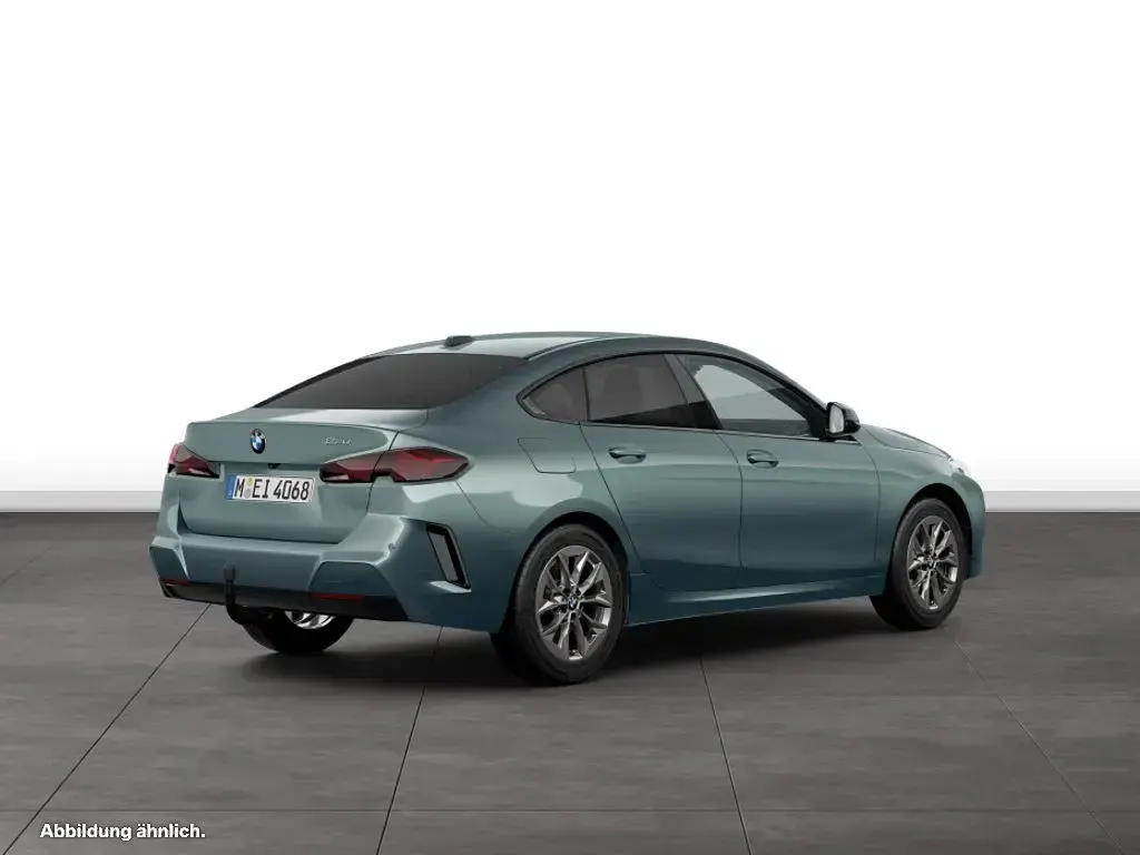 Gebraucht BMW 220 156 PS (114 kW) 2025 Cape york grün metallic Coupé
