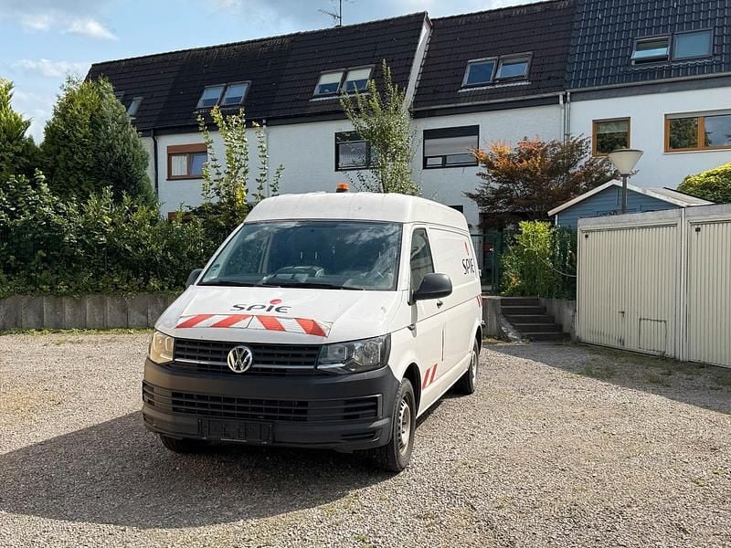 Weiß Gebraucht 2016 VW T6 Van | 11.000 € - Bild 1/4