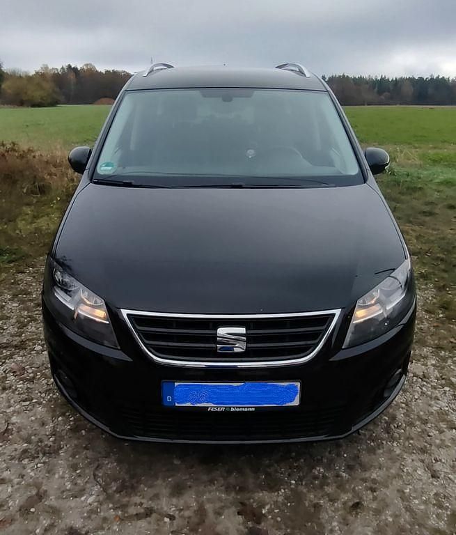 Schwarz Gebraucht 2015 Seat Alhambra Ecomotive Van / Kleinbus | 16.800 € (Teuer) - Bild 1/4