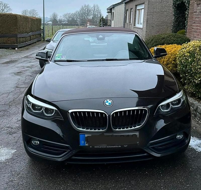 Braun Gebraucht 2018 BMW 218 Cabrio | 11.900 € (Superpreis) - Bild 1/4