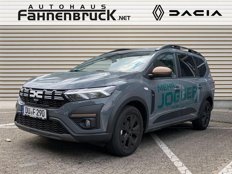 Grau (schiefergrau (grau)) Gebraucht 2025 Dacia Jogger Extreme Limousine | 22.880 € (Fairer Preis) - Bild 1/4