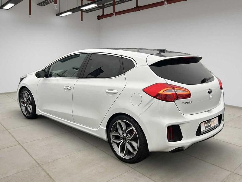 Gebraucht Kia Ceed GT-Track 204 PS (150 kW) 2016 Weiß Kleinwagen