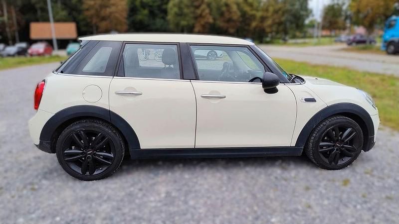 Weiß Gebraucht 2016 Mini ONE Kleinwagen | 12.900 € (Fairer Preis) - Bild 1/4