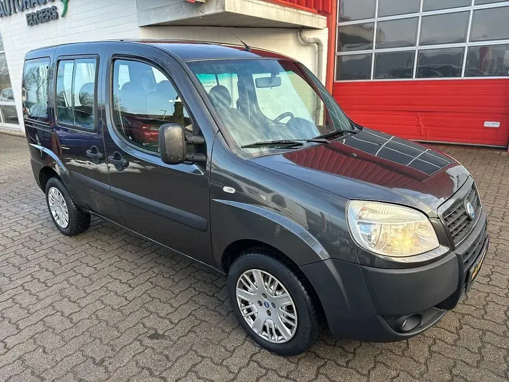 Gebraucht Fiat Doblò Dynamic 77 PS (56 kW) 2007 Grau Van / Kleinbus