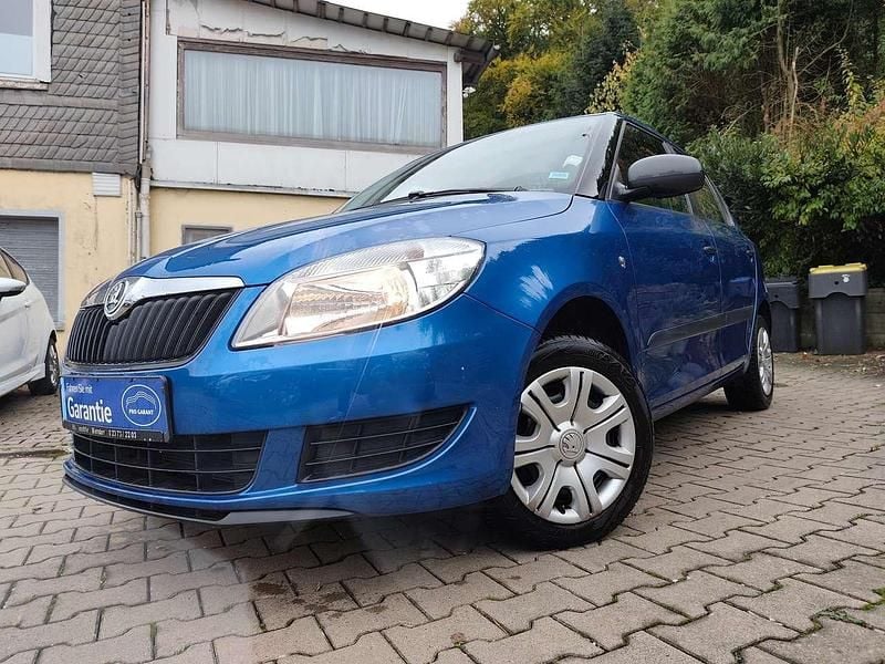 Modra race/race blue Gebraucht 2014 Skoda Fabia Cool Edition Kleinwagen | 6.499 € (Guter Preis) - Bild 1/3