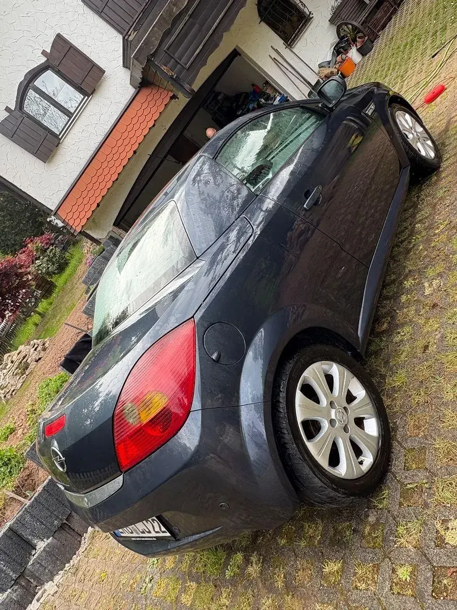 Gebraucht Opel Tigra 90 PS (66 kW) 2008 Blau Cabrio