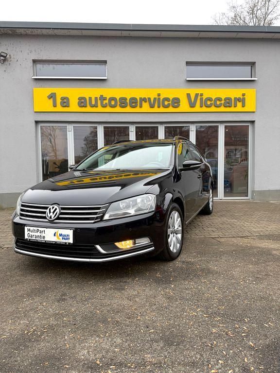 Schwarz Gebraucht 2012 VW Passat Comfortline Kombi | 6.900 € (Fairer Preis) - Bild 1/4