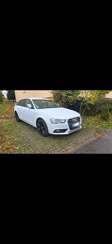 Gebraucht Audi A4 143 PS (105 kW) 2012 Weiß Kombi