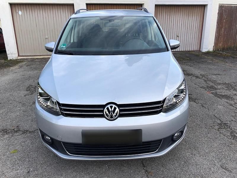 Gebraucht VW Touran 140 PS (102 kW) 2014 Silber Van / Kleinbus