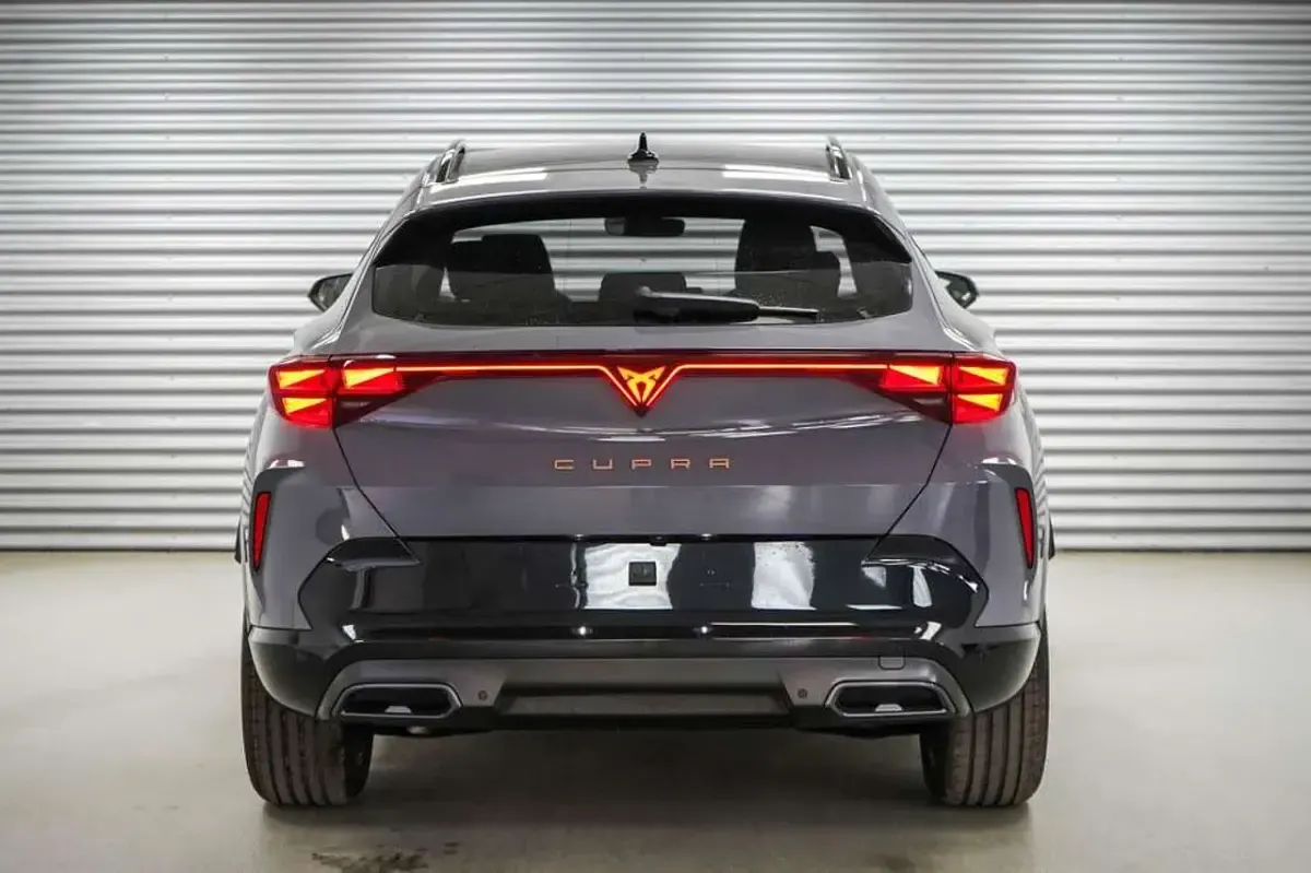 Neu Cupra Formentor 150 PS (110 kW) 2026 Graphene grau metallic (r6) SUV