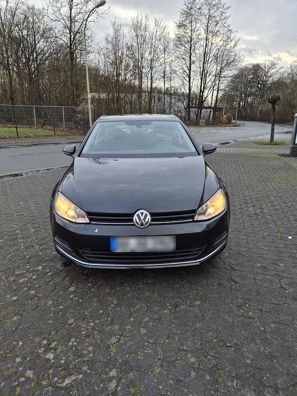 Gebraucht VW Golf VII 105 PS (77 kW) 2014 Schwarz Kleinwagen