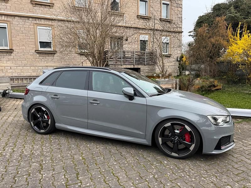 Gebraucht Audi RS3 Design 367 PS (269 kW) 2016 Grau Limousine