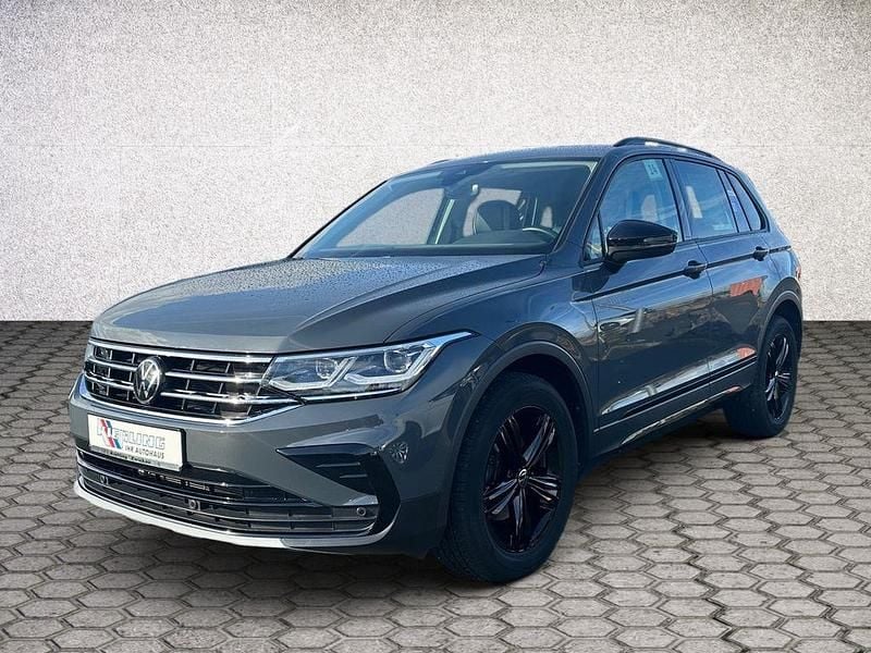 Grau Gebraucht 2022 VW Tiguan Sport SUV | 28.950 € (Etwas zu teuer) - Bild 1/4