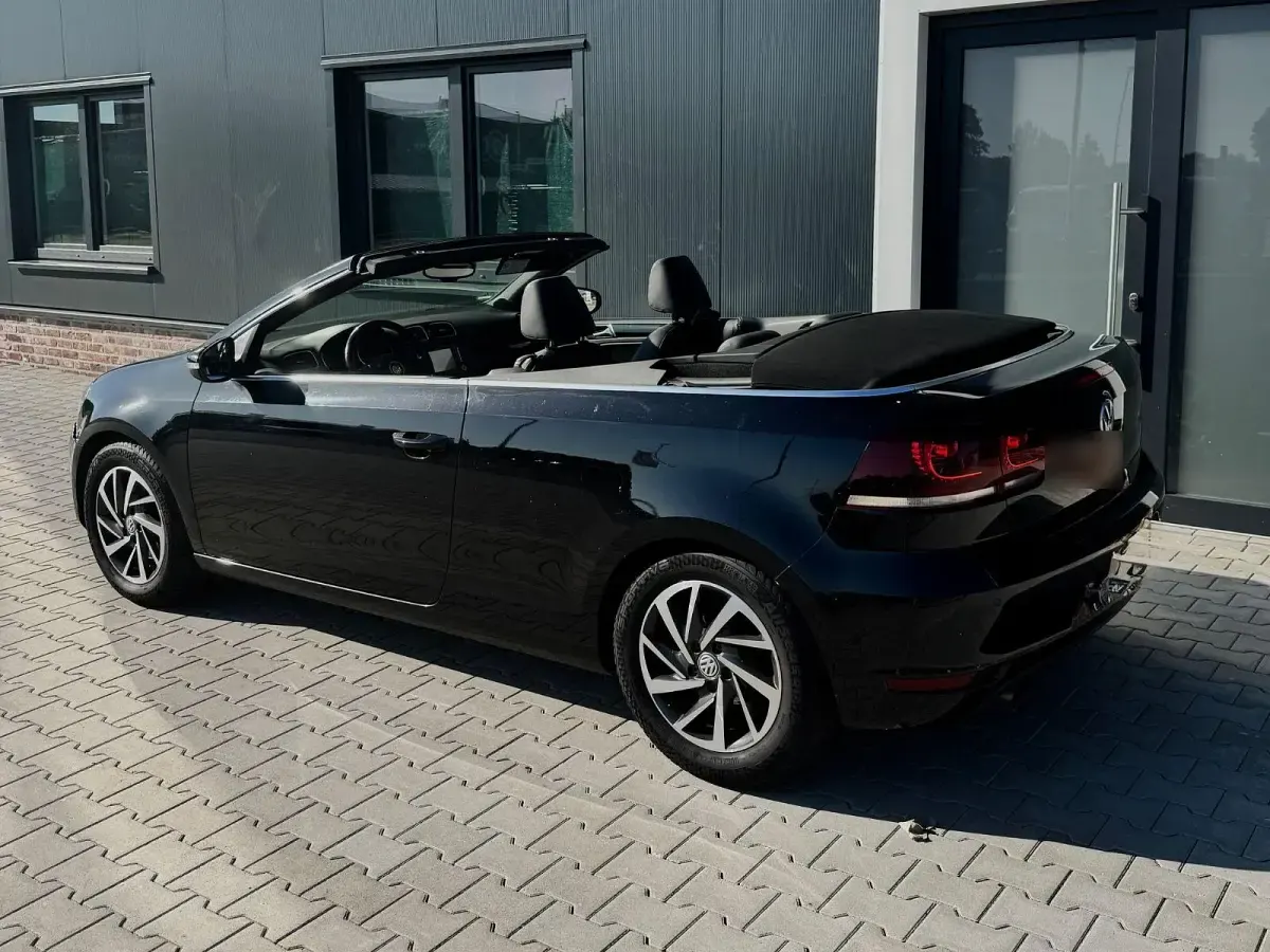 Gebraucht VW Golf Cabriolet 105 PS (77 kW) 2012 Schwarz Cabrio
