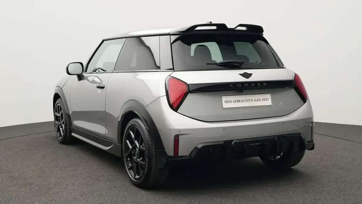 Usata Mini John Cooper Works 156 CV (114 kW) 2025 Grigio Utilitaria