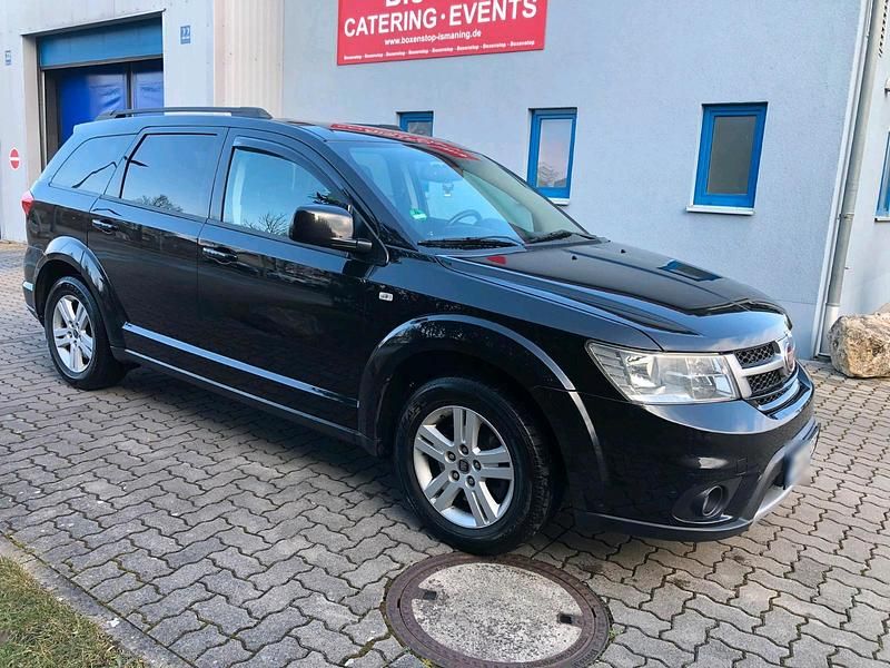 Gebraucht Fiat Freemont 177 PS (130 kW) 2013 Schwarz SUV