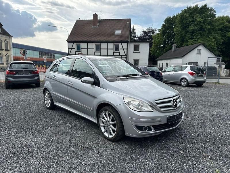Silber Gebraucht 2006 Mercedes B200 Van / Kleinbus | 3.500 € (Etwas zu teuer) - Bild 1/4