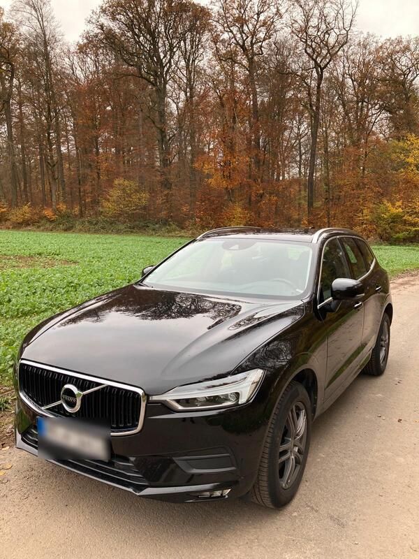 Schwarz Gebraucht 2018 Volvo XC60 Momentum SUV | 25.500 € (Guter Preis) - Bild 1/4