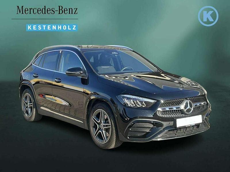 Gebraucht Mercedes GLA180 AMG 136 PS (100 kW) 2023 Unilack nachtschwarz SUV