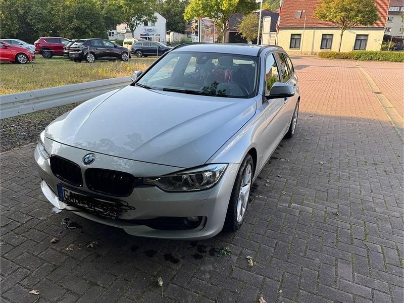 Silber Gebraucht 2014 BMW 318 Kombi | 9.700 € (Fairer Preis) - Bild 1/4
