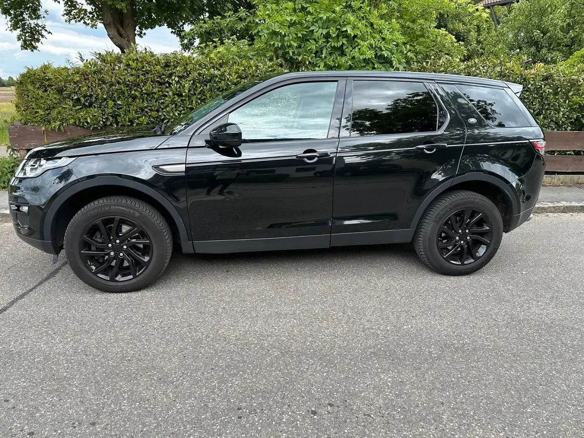 Gebraucht Land Rover Discovery Sport 150 PS (110 kW) 2018 Schwarz SUV
