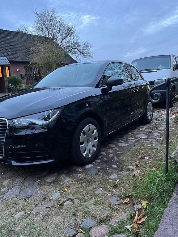 Gebraucht Audi A1 Ambition 90 PS (66 kW) 2014 Schwarz Kleinwagen