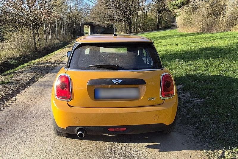 Gebraucht Mini ONE 75 PS (55 kW) 2017 Orange Kleinwagen