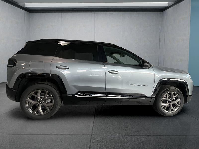 Neu Jeep Compass 145 PS (106 kW) 2026 Grau SUV