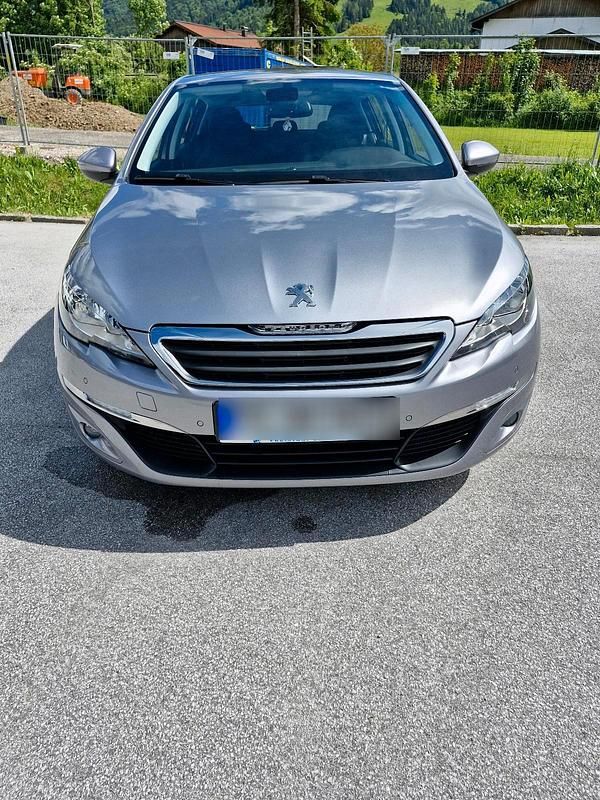 Silber Gebraucht 2014 Peugeot 308 Kleinwagen | 9.200 € (Fairer Preis) - Bild 1/4