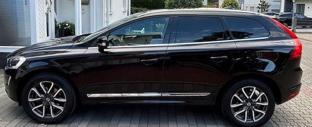 Schwarz Gebraucht 2017 Volvo XC60 Linje Inscription SUV | 24.900 € (Teuer) - Bild 1/4