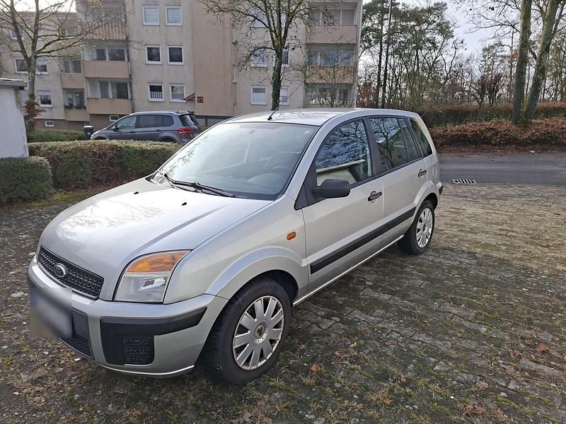 Silber Gebraucht 2005 Ford Fusion Limousine | 2.900 € - Bild 1/4