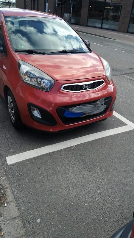 Gebraucht Kia Picanto 69 PS (50 kW) 2012 Rot Kleinwagen