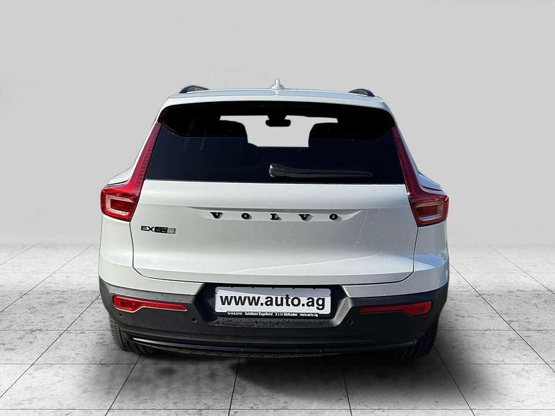 Neu Volvo EX40 Plus 185 kW (252 PS) 2026 Crystal white SUV