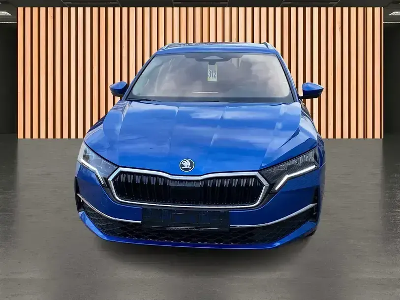 Gebraucht Skoda Octavia Selection 150 PS (110 kW) 2025 Race blau Kombi