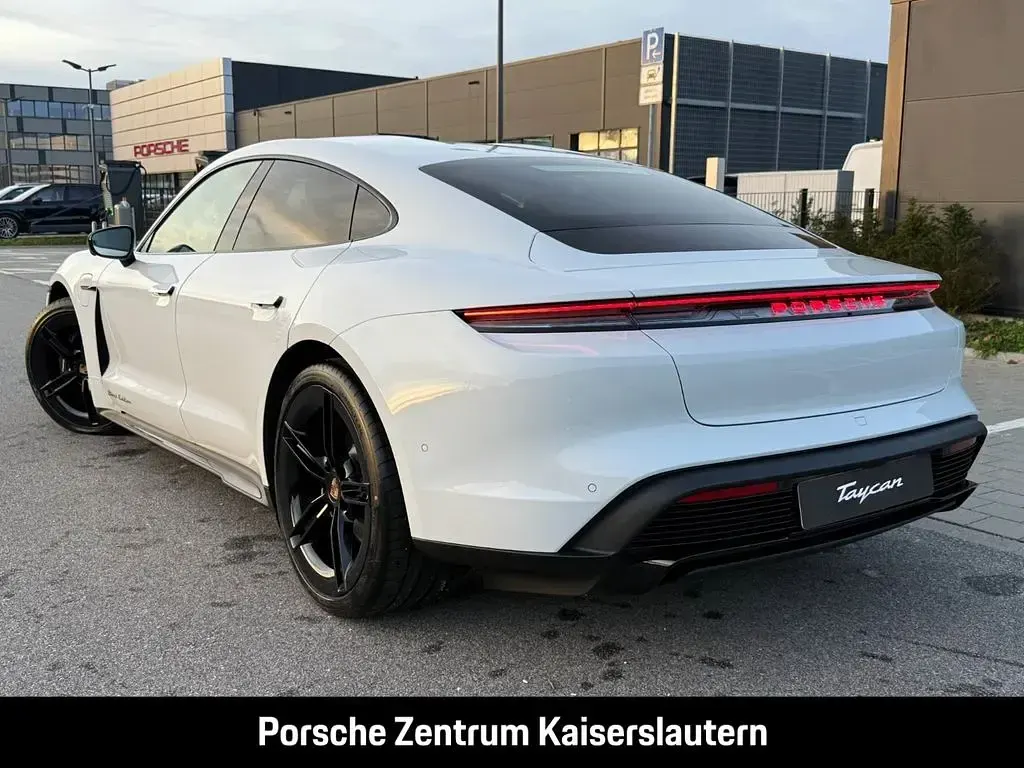 Gebraucht Porsche Taycan 4 Black Edition 319 kW (435 PS) 2026 Weiß Limousine