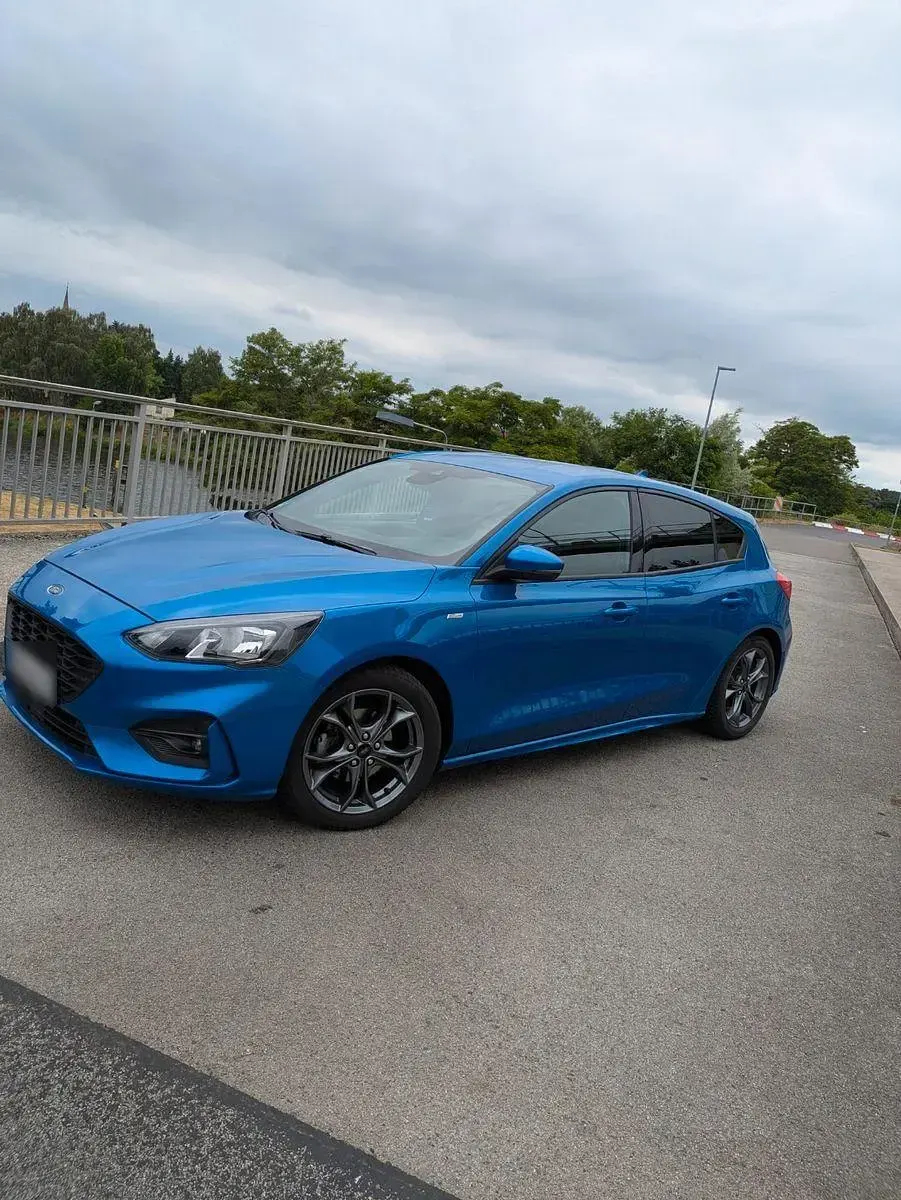 Gebraucht Ford Focus ST-Line 125 PS (91 kW) 2019 Blau Limousine