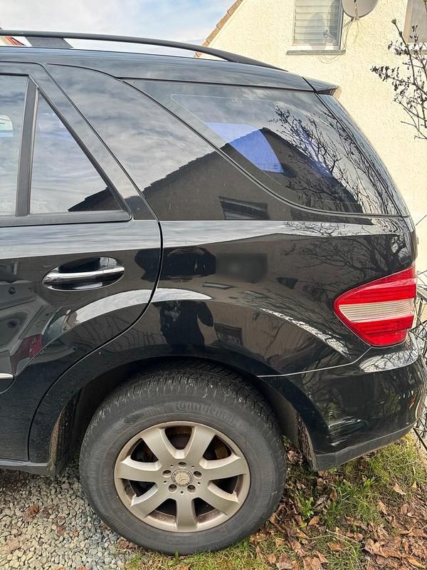 Gebraucht Mercedes ML280 190 PS (139 kW) 2006 Schwarz SUV